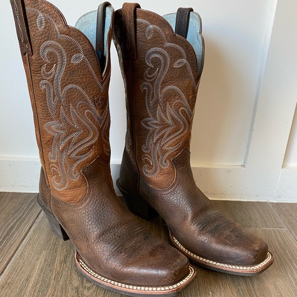 Ariat boots - Picture 1 of 4